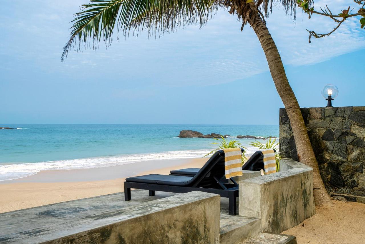 Blue Parrot Beach Villa Ambalangoda  Eksteriør billede