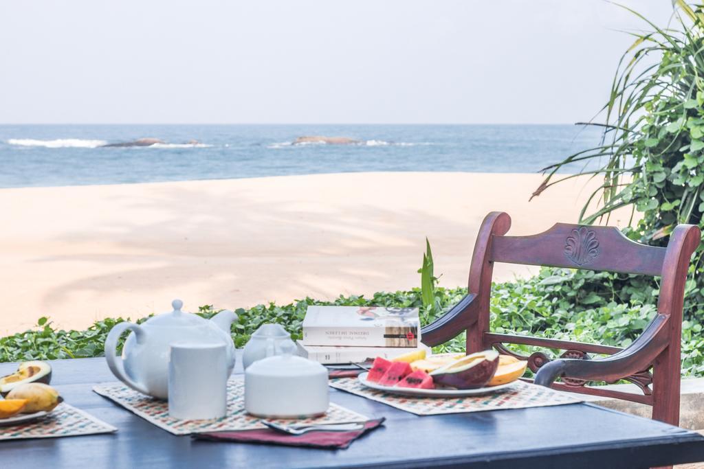 Blue Parrot Beach Villa Ambalangoda  Eksteriør billede