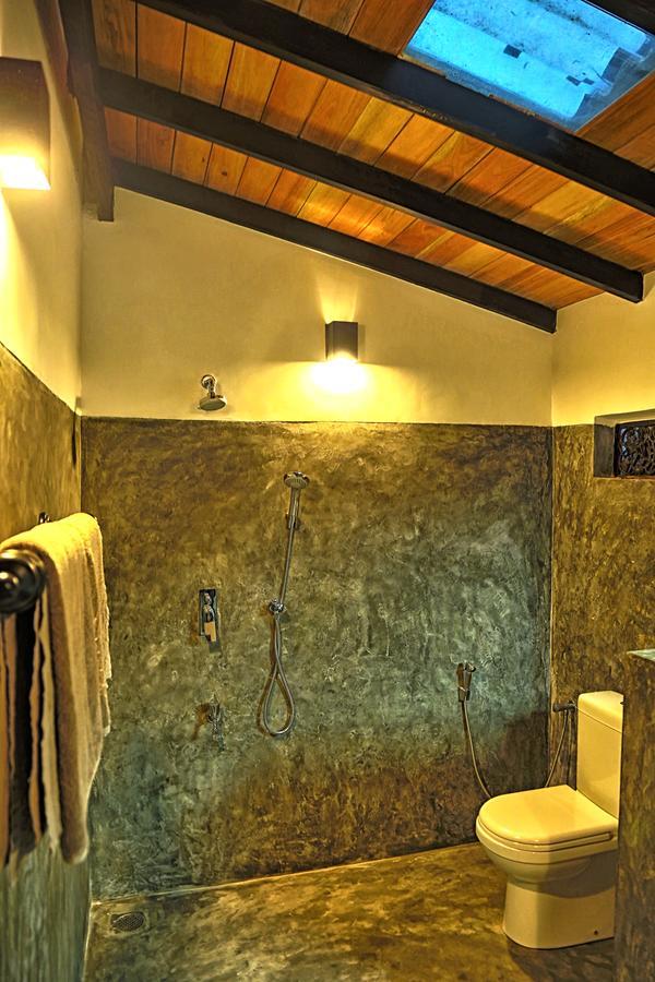 Blue Parrot Beach Villa Ambalangoda  Eksteriør billede