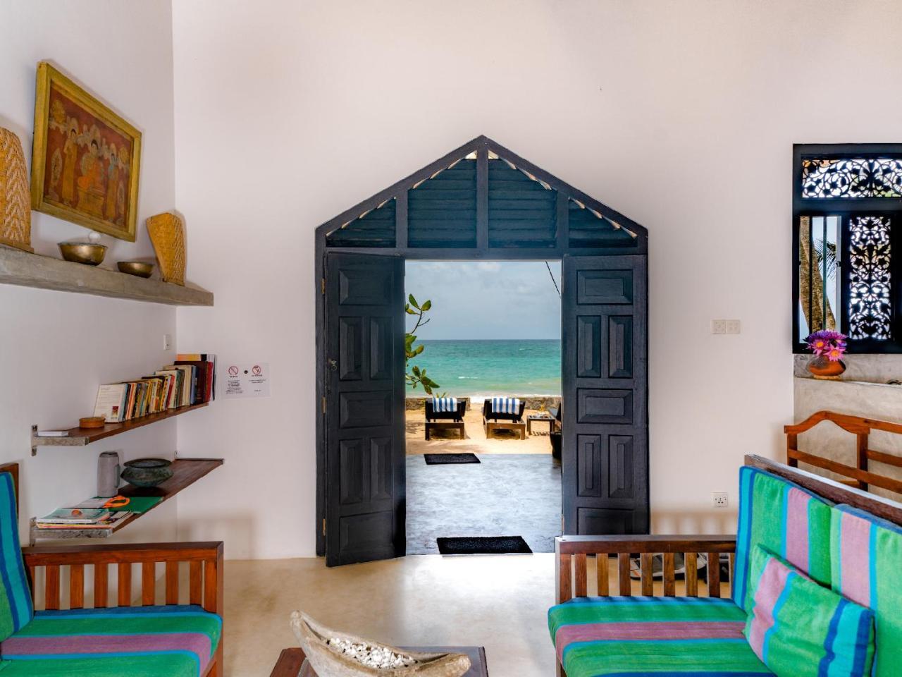 Blue Parrot Beach Villa Ambalangoda  Eksteriør billede